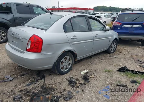 2010 Hyundai Accent Gls z USA, uszkodzony, nr VIN KMHCN4AC0AU405473